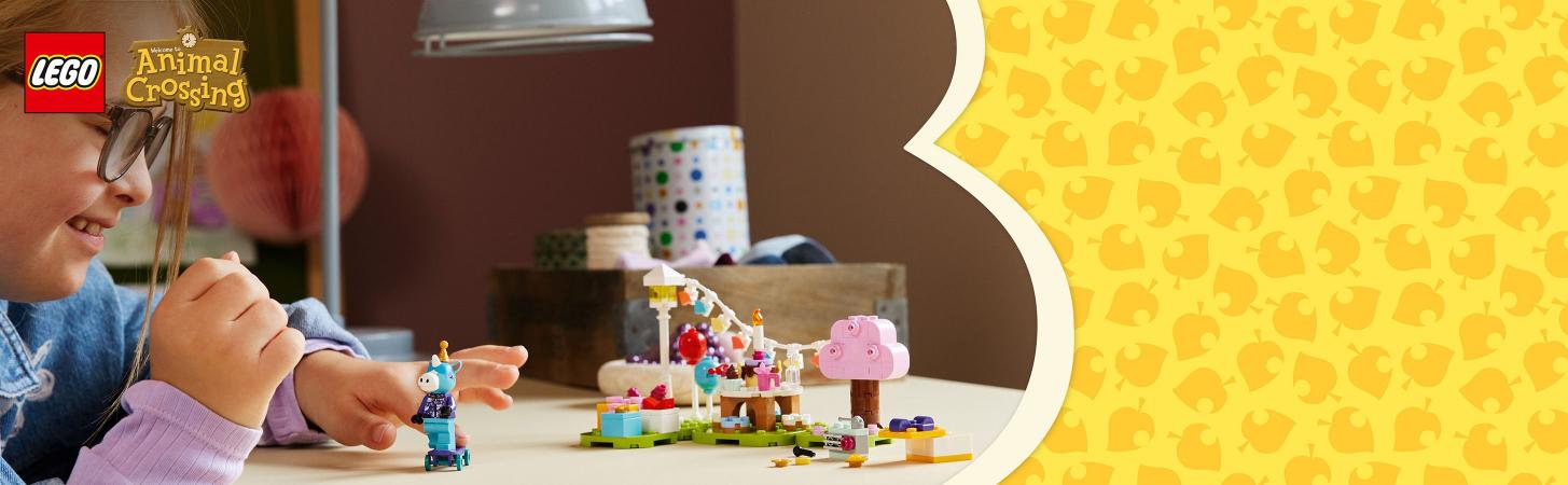 LEGO Animal Crossing Ko� Julian i jego przyj�cie urodzinowe 77046 - dziewczynka bawi�ca si� zestawem klock�w