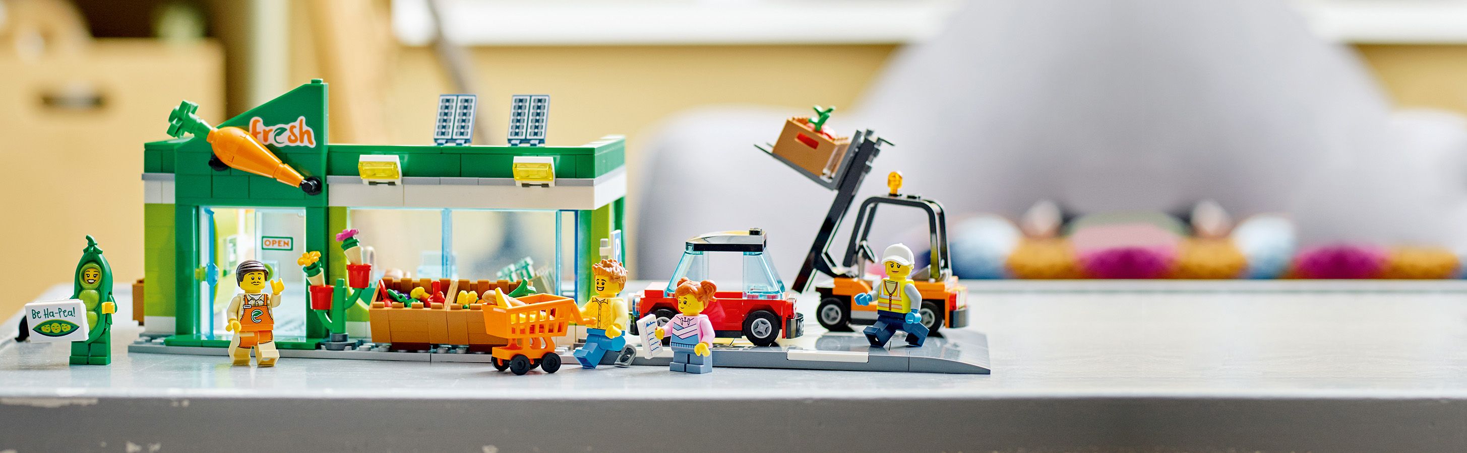 LEGO 60347 baner - Z�o�ony zestaw klock�w z akcesoriami