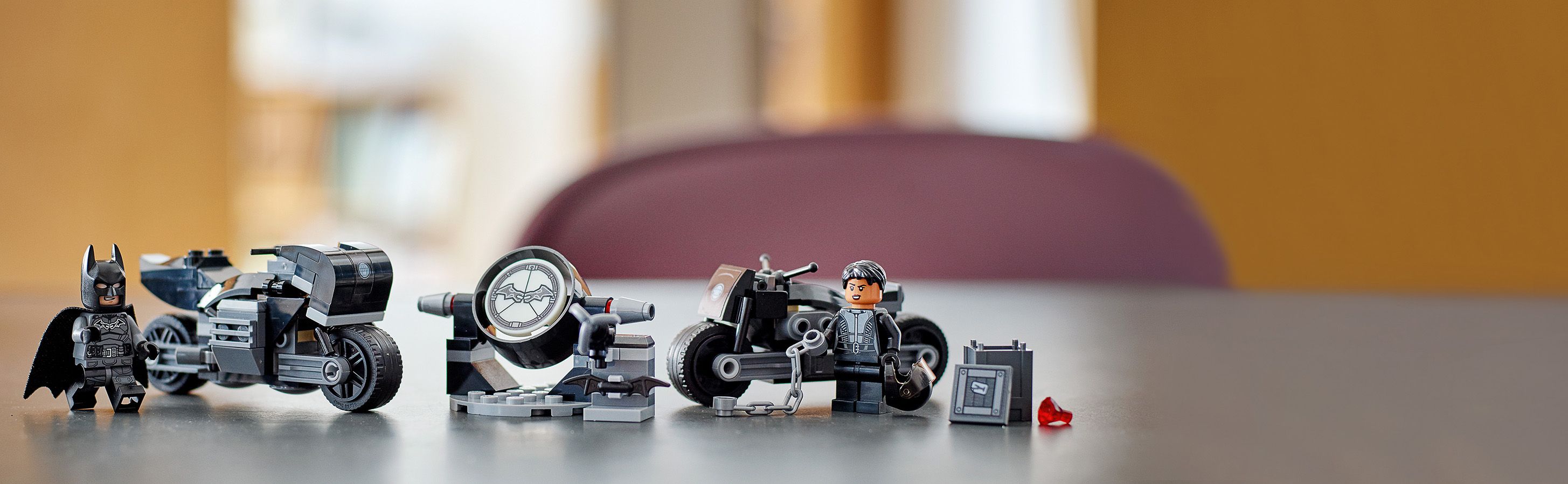 LEGO 76179 baner - Z�o�ony zestaw klock�w