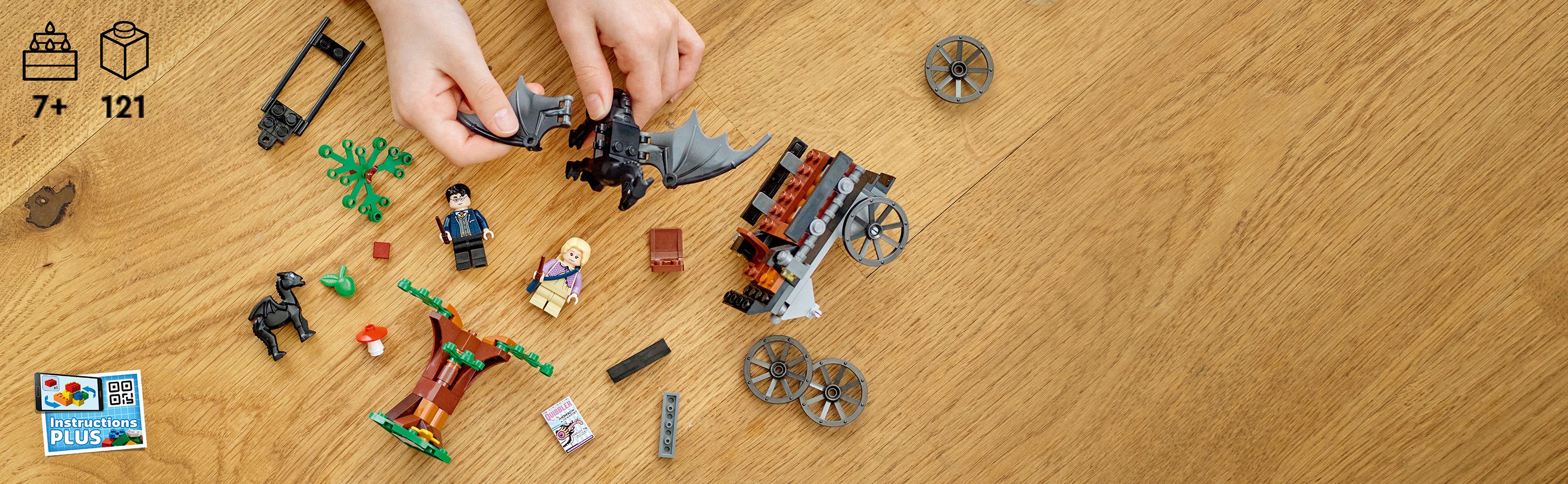LEGO 76400 baner - Rzut z g�ry na zabaw� zestawem