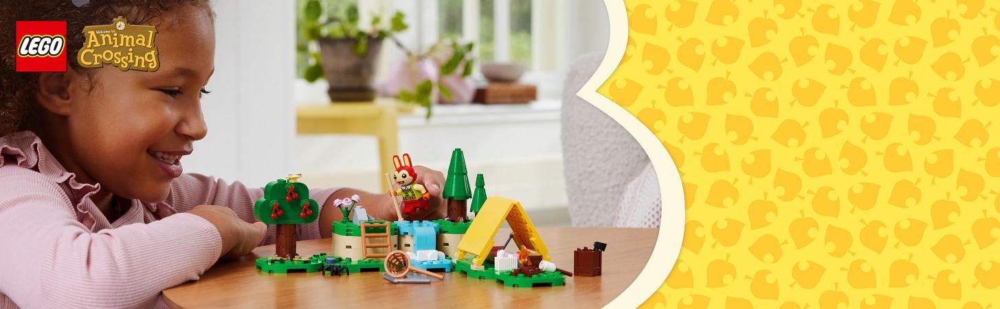 LEGO Animal Crossing Zabawy na �wie�ym powietrzu Bunnie 77047 - dziewczynka bawi�ca si� zestawem klock�w